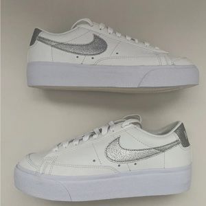 Nike blazer low  Platform dq7571-101 new